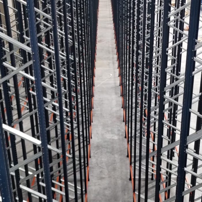 Montaż regałów magazynowych 2